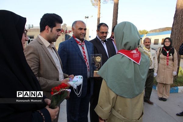 استقبال از پیشتازان دختر سمنانی شرکت کننده در اردوی ملی