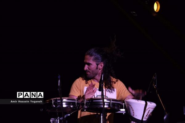 کنسرت مهدی یراحی در جزیره کیش