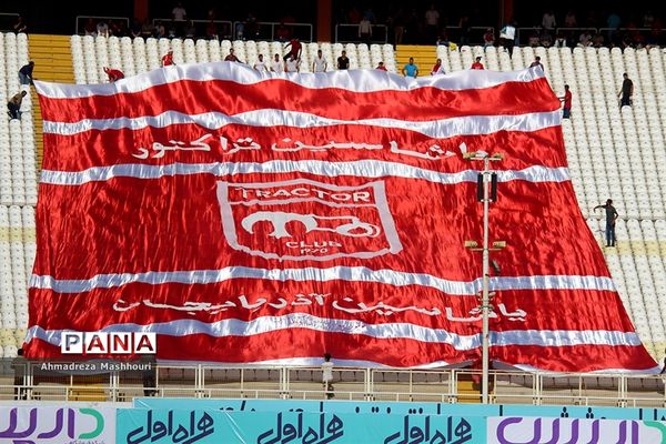 دیدار تیم های تراکتورسازی و ماشین سازی تبریز.