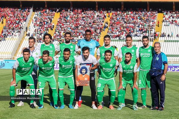 دیدار تیم های تراکتورسازی و ماشین سازی تبریز.