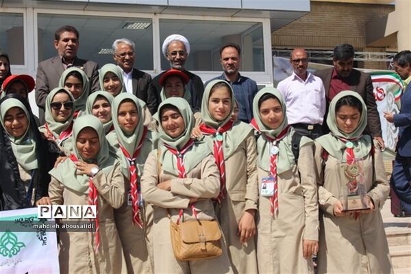 استقبال از پیشتازان دختر شرکت کننده در اردوی ملی