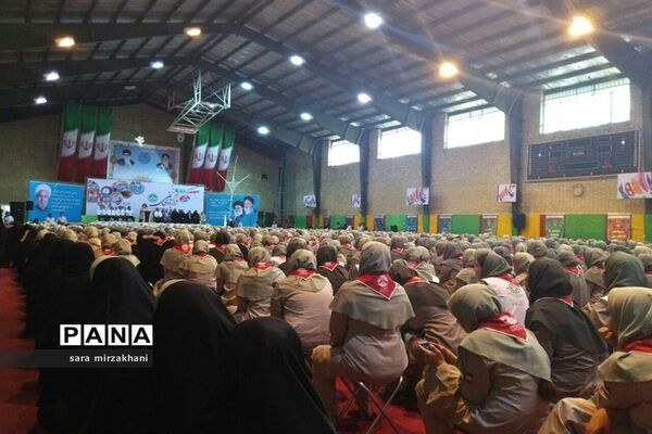 حضور فعال پیشتازان دختر استان مرکزی در هشتمین  اردوی ملی