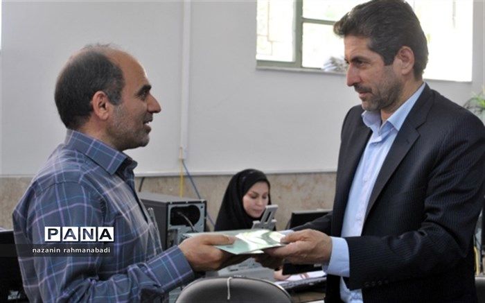 تفاهم‌نامه ساخت یک باب مدرسه در گیلانغرب امضا شد