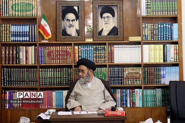 دیدار روسای ادارات قرآن ، عترت و نماز آموزش و پرورش  استان های کشور  با نماینده ولی فقیه در آذربایجان شرقی