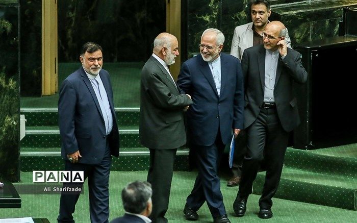 پخش فیلم علیه ظریف و دری اصفهانی در صحن علنی