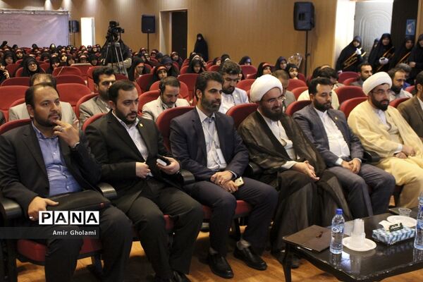 اجلاس سوم دوازدهمین کنگره سراسری اتحادیه انجمن های اسلامی دانش آموزان
