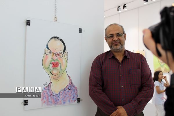 نمایشگاه کاریکاتور کارکنان آموزش و پرورش فارس