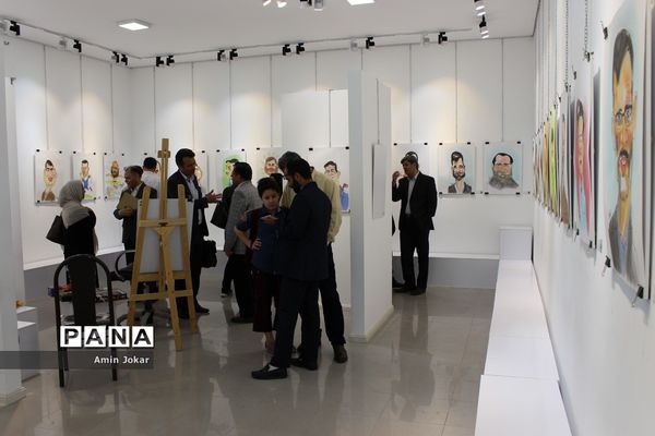 نمایشگاه کاریکاتور کارکنان آموزش و پرورش فارس