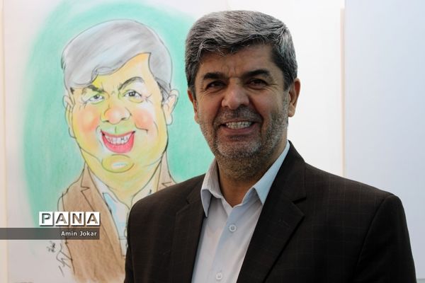 نمایشگاه کاریکاتور کارکنان آموزش و پرورش فارس