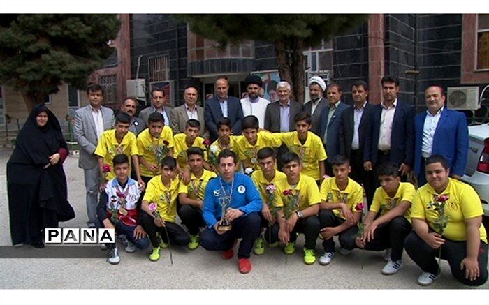 تیم دانش آموزان کهگیلویه وبویراحمد در ششمین دوره المپیاد آماده مقام اول کشور را کسب کرد
