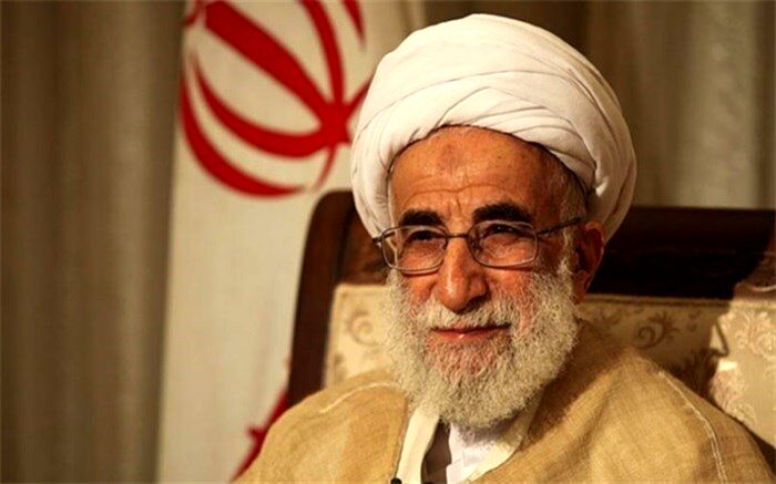 روزنامه اعتماد به آیت الله جنتی: آیا خود شما پاسخگو هستید؟