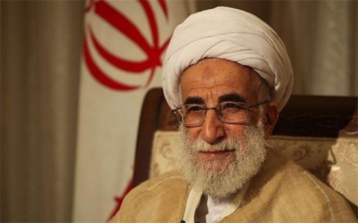 روزنامه اعتماد به آیت الله جنتی: آیا خود شما پاسخگو هستید؟