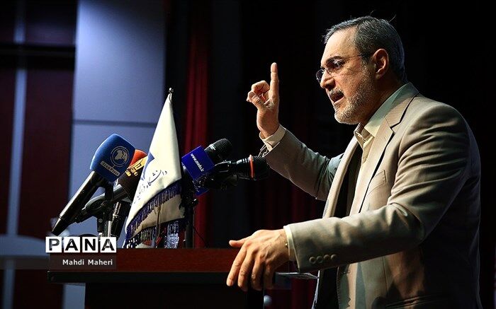 وزیر آموزش و پرورش: تکریم پیشکسوتان تکریم یک فرد نیست بلکه تکریم یک فرهنگ است