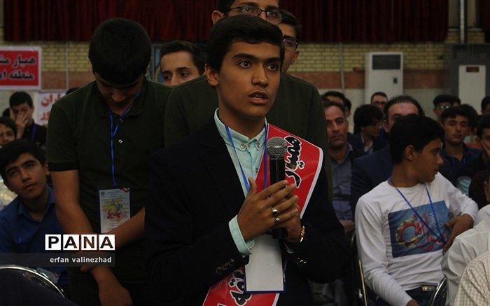 دانش آموز همیار مشاور: یک همیار مشاور باید اعتماد دیگران را جلب کند و سلامت روح و روان داشته باشد