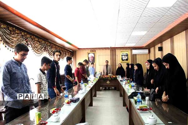 نشست صمیمی خبرنگاران پانا با اسد فلاح عضو انجمن صنفی روزنامه نگاران ایران