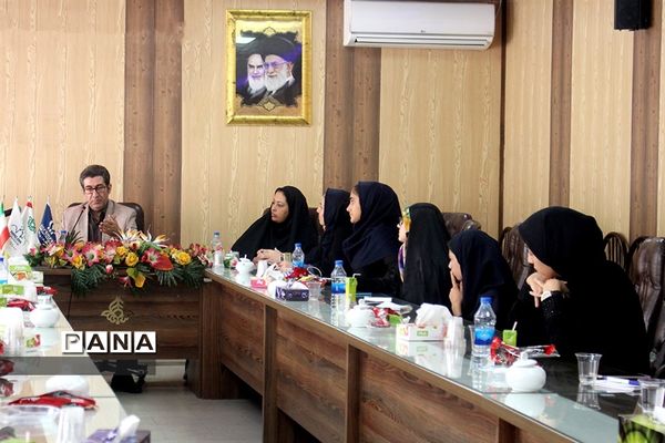 نشست صمیمی خبرنگاران پانا با اسد فلاح عضو انجمن صنفی روزنامه نگاران ایران