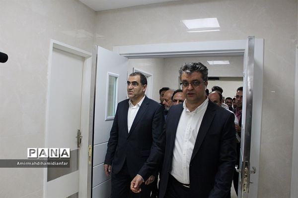 افتتاح پروژه های درمانی در شهرستان های قائنات و فردوس با حضور وزیر بهداشت