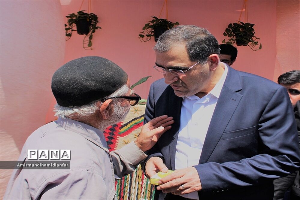 افتتاح پروژه های درمانی در شهرستان های قائنات و فردوس با حضور وزیر بهداشت