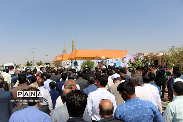 دیدار مردم سرایان با وزیر بهداشت