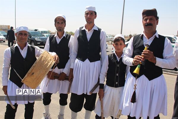 دیدار مردم سرایان با وزیر بهداشت