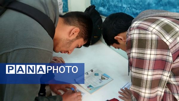 برگزاری بیست‌وهشتمین دوره شورای دانش‌آموزی دبیرستان نمونه دولتی معلم شهرستان ساوجبلاغ