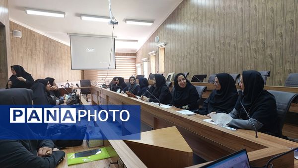 کارگاه توانمندسازی مدیران ناحیه یک زنجان در کانون سهروردی 
