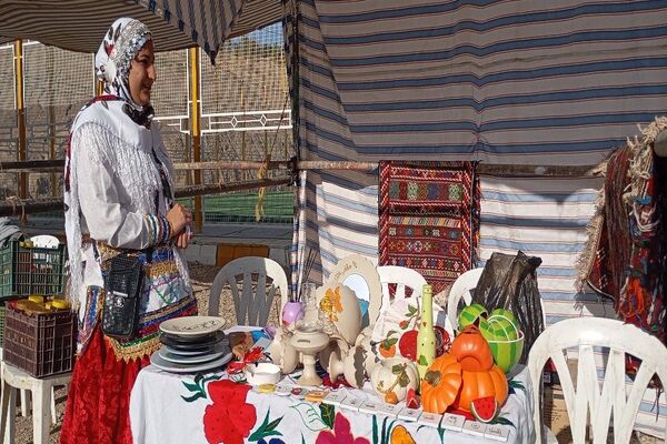آغاز مراسم روز شهر بار با افتتاح نمایشگاه محصولات محلی و صنایع دستی