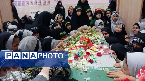 انس و ارادت دانش‌آموزان مدارس ناحیه یک قم به شهید گمنام
