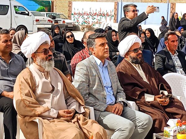 لبخند شادی بر لب های دانش آموزان فدافن؛ مدرسه جدید میزبان آنان خواهد بود 