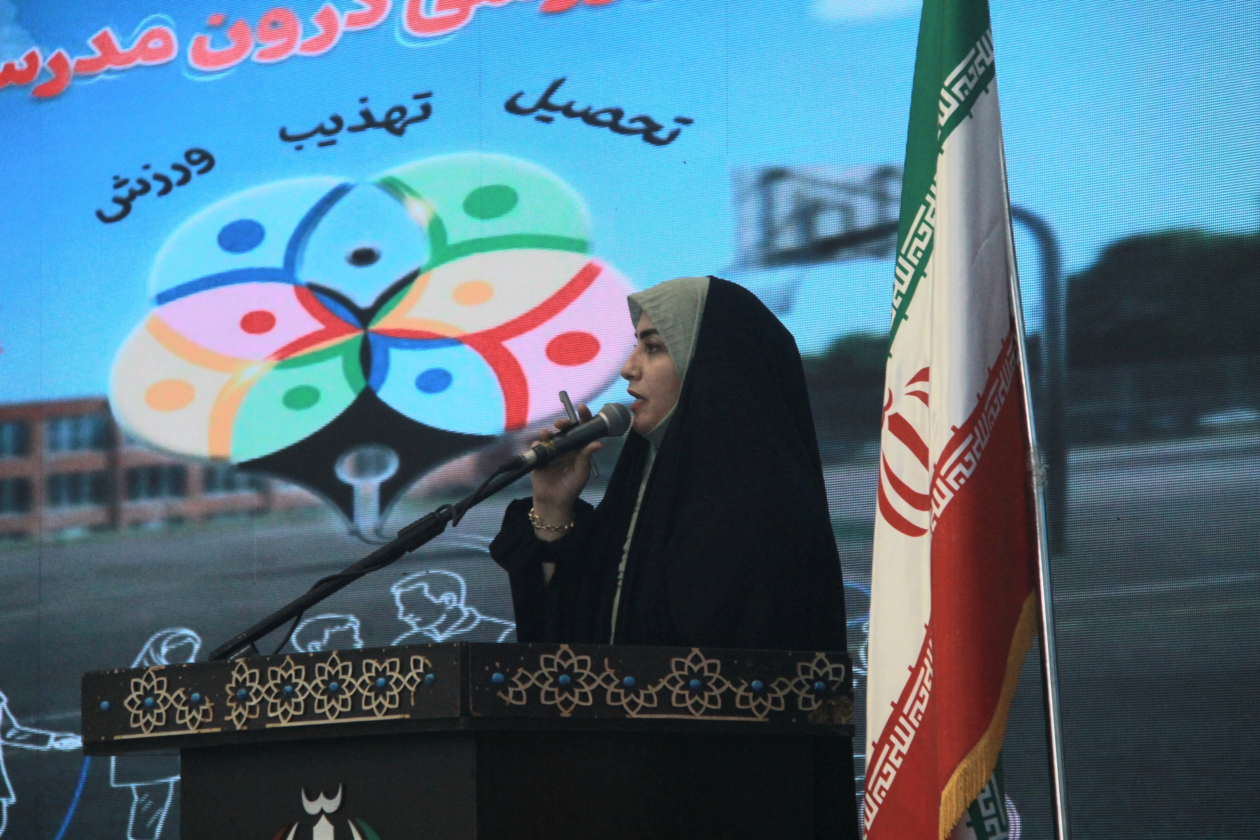 آیین متمرکز کشوری المپیاد ورزشی درون مدرسه‌ای در آق قلا 