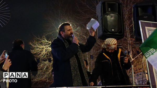 حماسه سازی مردم نیشابور در چهاردهمین روز از شهادت امام خامنه ای