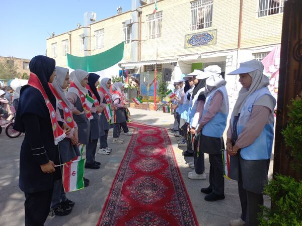 آیین نواختن زنگ سپاس معلم در تربت جام