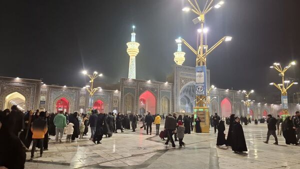 حرم سلطان طوس سیاه‌پوش شد