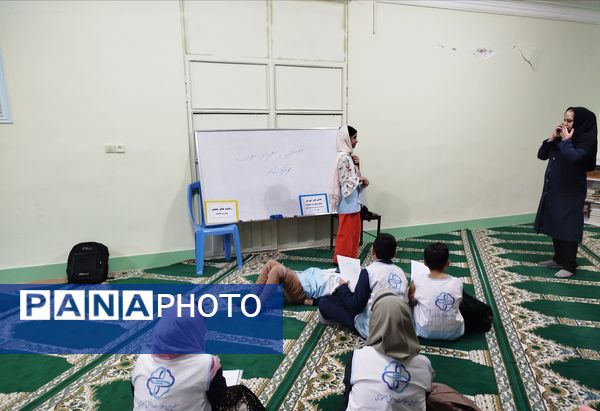 کلاس های آموزش عملی منتخبین سفیران سلامت مدارس شهرستان کاشمر 