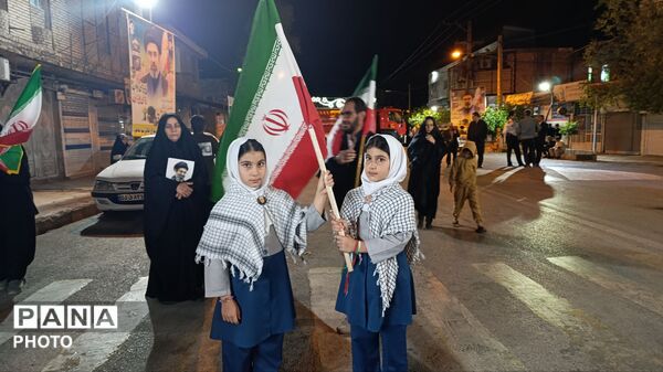 تجمع مردمی در پلدختر برای حمایت از ایران