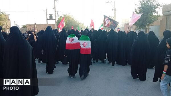 به تصویر کشیدن حماسه تشییع نمادین رهبر شهید در شهر میلاجرد