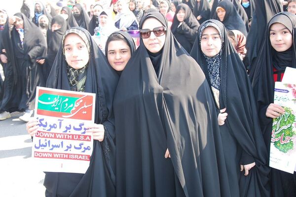 راهپیمایی ۲۲ بهمن در قیامدشت