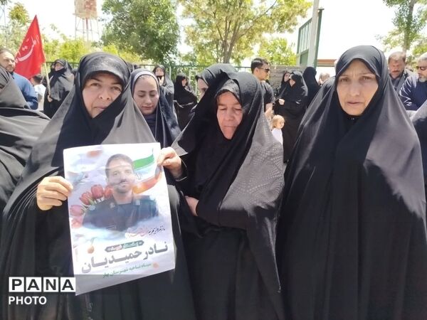 یاران چه غریبانه بودند که رفتند