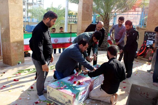 تشییع پیکر مطهره شهید گمنام در دانشگاه فرهنگیان بوشهر