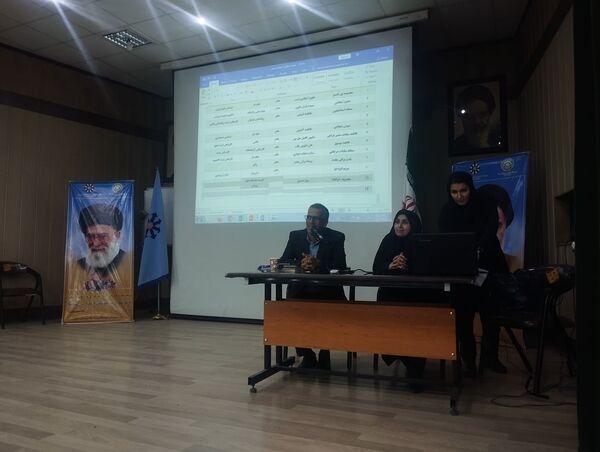اولین جلسه انجمن اولیا و مربیان دبیرستان فرزانگان ۵ مشهد