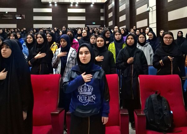 جشن دانش‌آموزی دختران صفادشت ملارد