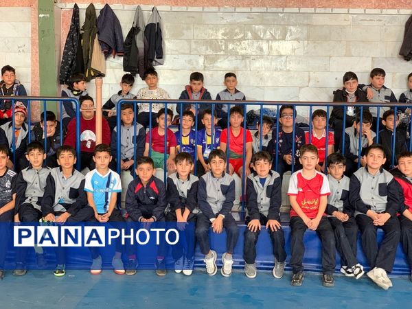 برگزاری فعالیت‌های ورزشی درون مدرسه‌ای در دبستان معلم آشخانه 
