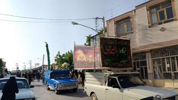 علم‌ گردانی آیین‌ هر ساله‌ شهر وردنجان