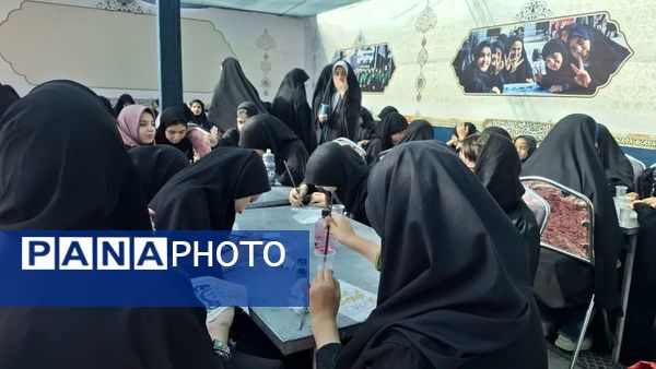 خدمت رسانی موکب سوغات و هنر دختران نوجوان مشهدی 
