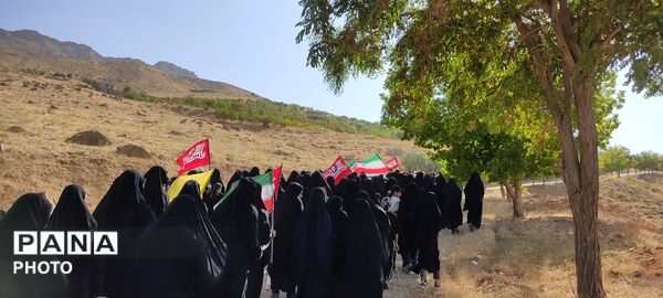 پیاده روی جاماندگان اربعین، نمادی از عشق به امام حسین(ع)