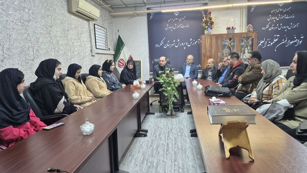 درخشش دختران کتاب‌نوش لنگرود در مسیر همایش کشوری