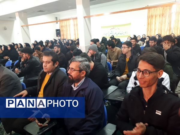 برگزاری مراسم بزرگداشت روز دانشجو در پیام نور آشخانه 