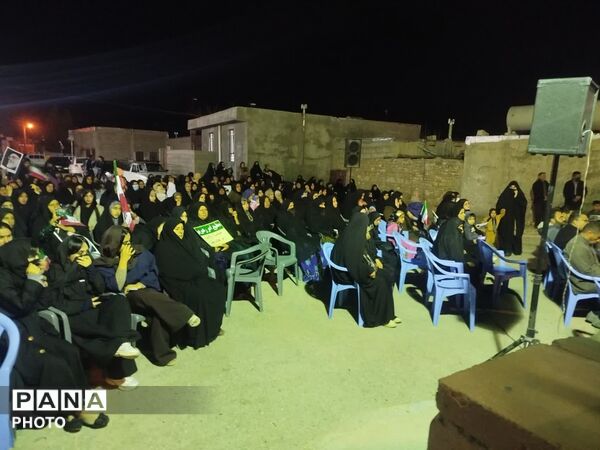 راهپیمایی شبانه در حمایت از نیروی‌های مسلح کشور 