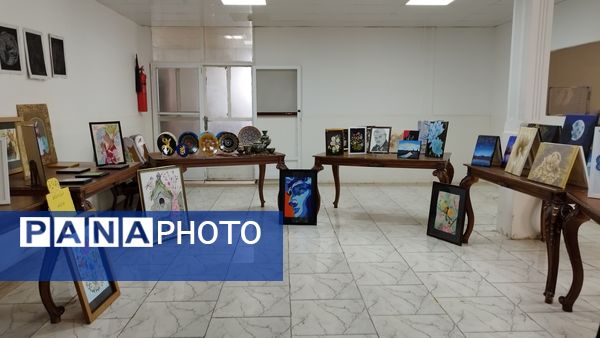 نمایشگاه دستاوردهای هنرجویان هنرستان شیخ محمد بلیغ و معرفت در شهرستان فیروزکوه
