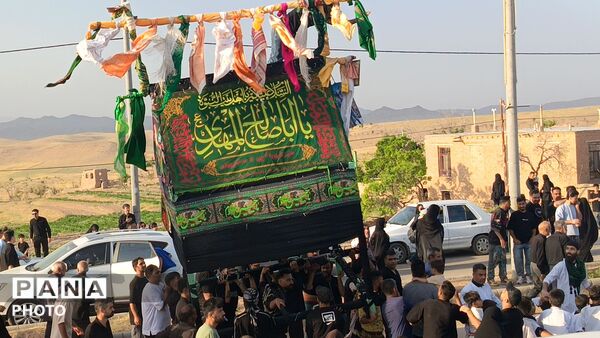 برزنون غرق در ماتم تاسوعا